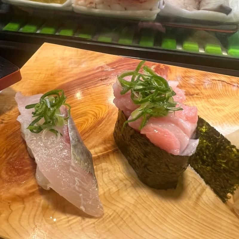 シマアジ＋ネギトロ軍艦(や台ずし白子駅前町)