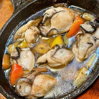 牡蠣と野菜のアヒージョ(Cucina Piccolino)