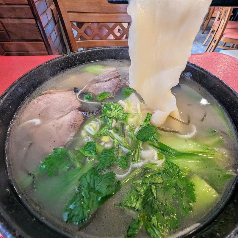 牛肉ホイメン(中華料理華氏家)