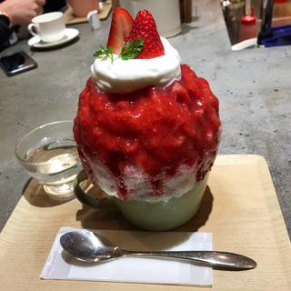 奈良いちご氷　ヨーグルトエスプーマ(ほうせき箱 )