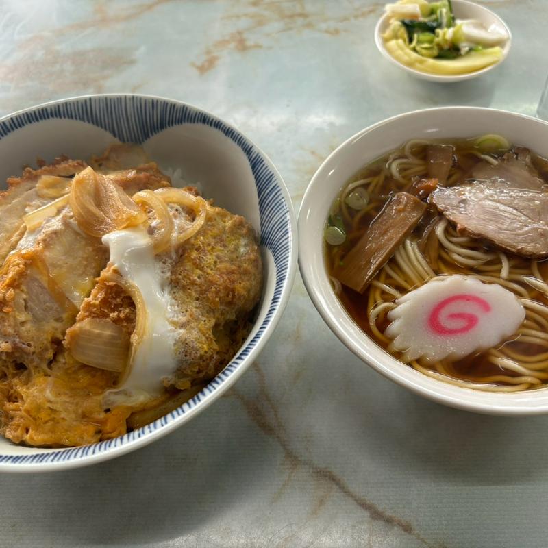かつ丼半中華(やっこ食堂 )