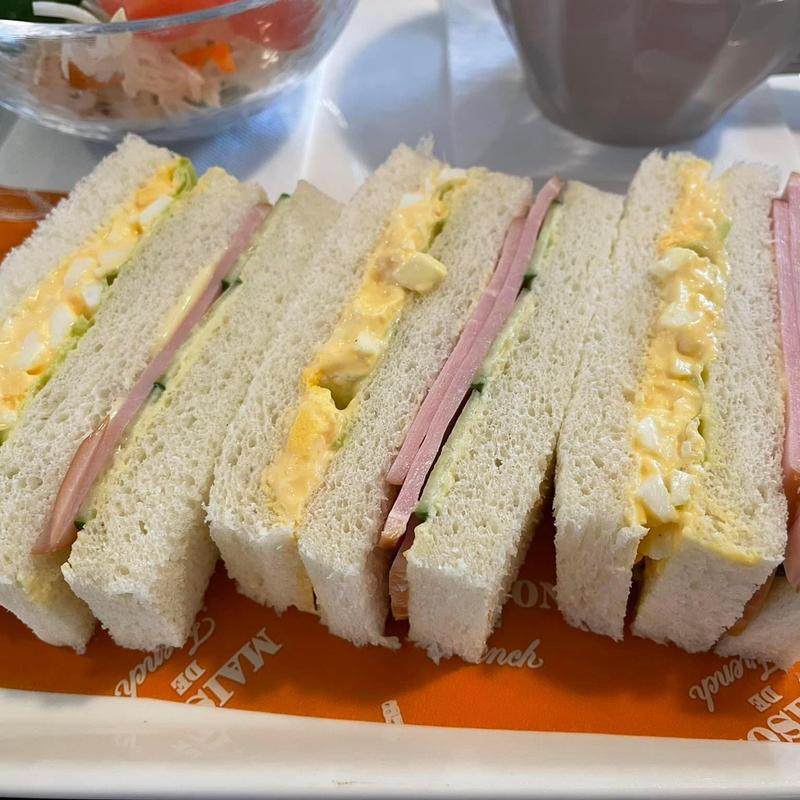 ハムとたまごのサンドイッチ(CAFE MOGMOF)