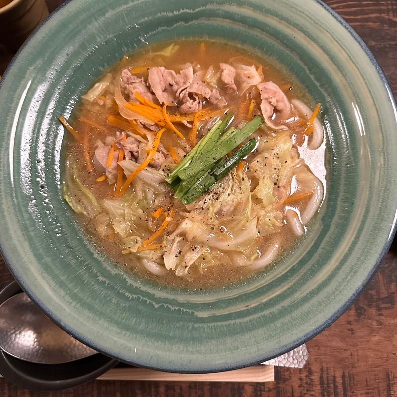 具沢山 ちゃんぽんのおうどん(麺匠の心つくし つるとんたん 宗右衛門町店)