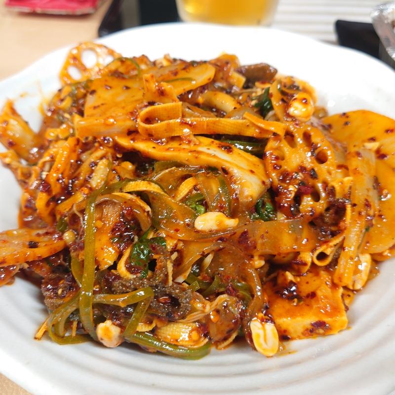 麻辣バン(鑫燃麻辣烫烧烤刀削面火锅)