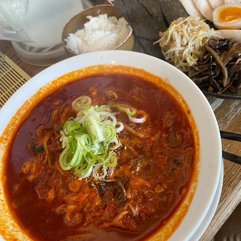 ユッケラーメン(5辛)(麺屋からなり 西帯広本店)