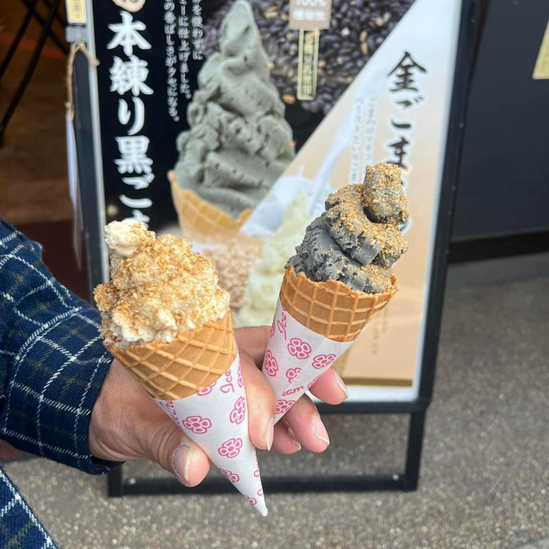 白胡麻ソフト 黒胡麻ソフト(ごま福堂 川崎大師店)