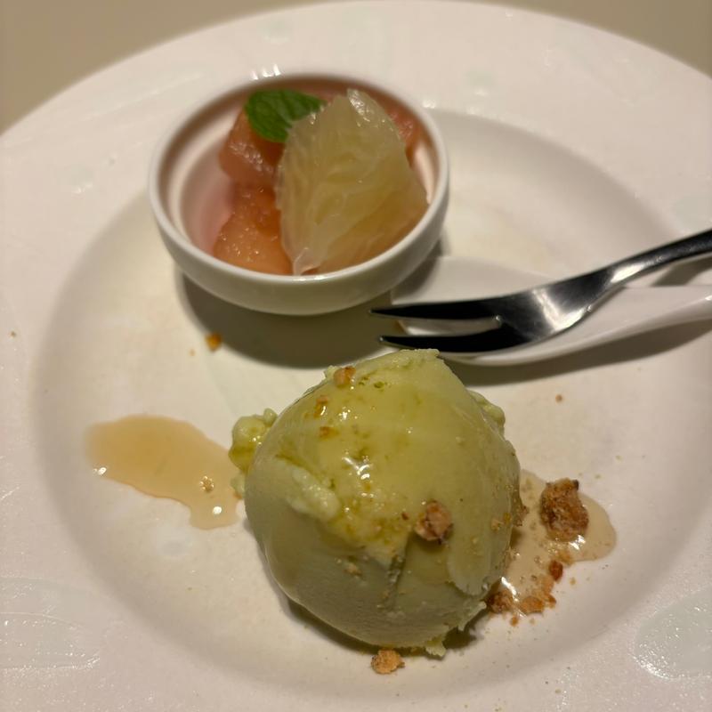 抹茶のアイスとフルーツ(夢屋銀兵衛 虎夢)