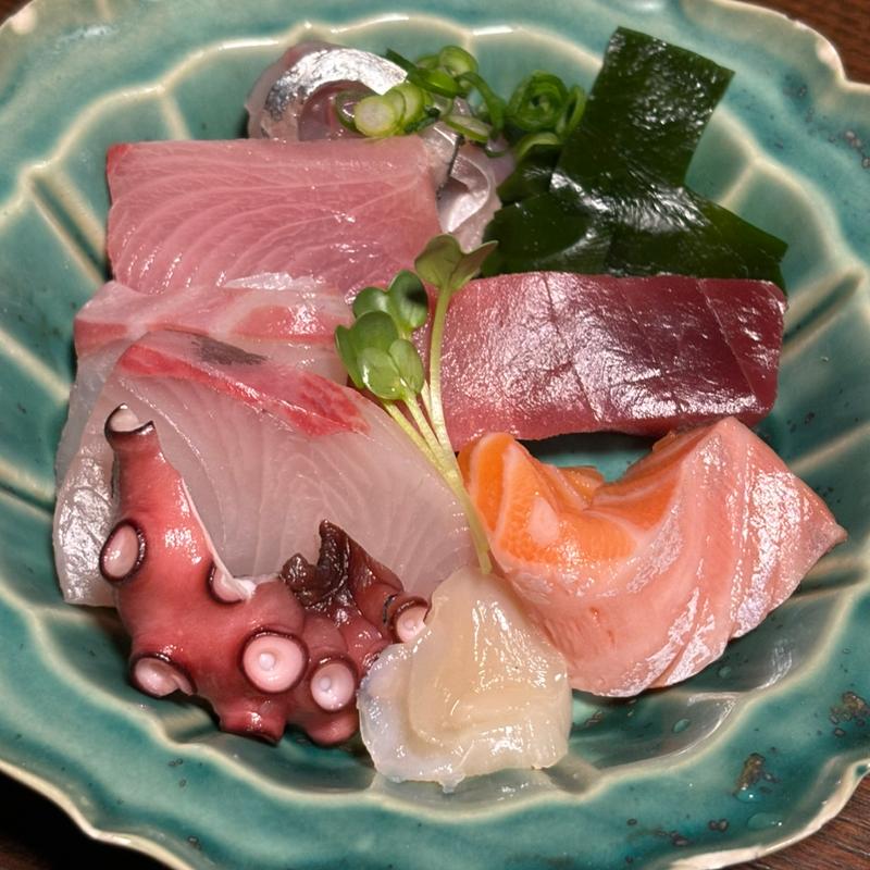 いいとこどり！刺身盛り合わせ（一人前）(都民酒場魚金)