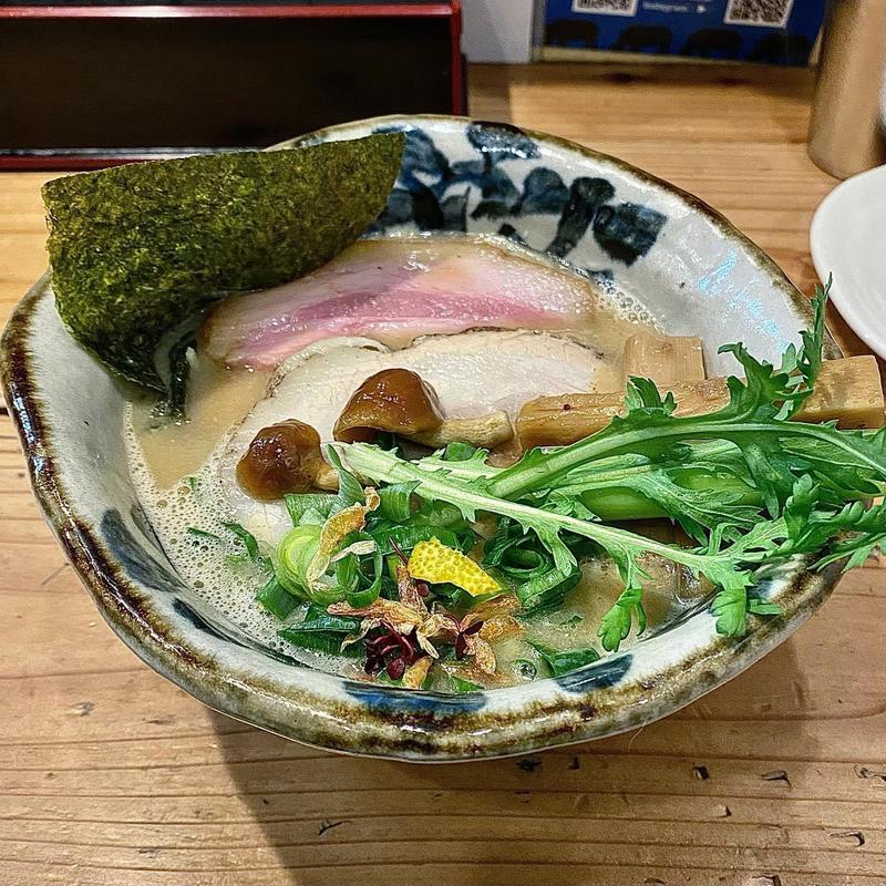 白味噌二犀 やわらか豚バラチャーシュー 白ごはん(極麺 青二犀 （ゴクメン アオニサイ）)
