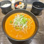トマトカレーうどん