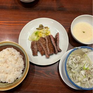 牛タン定食(たんや 善治郎 牛たん通り店)