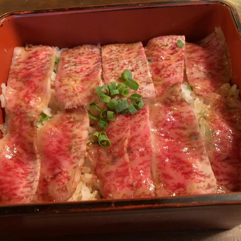 村上牛ステーキ丼 (江戸庄 （えどしょう）)