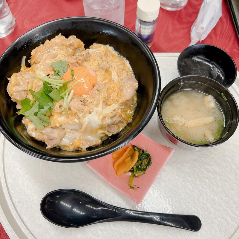 親子丼(城陽カントリー倶楽部 内ハーツリーレストランシステム)