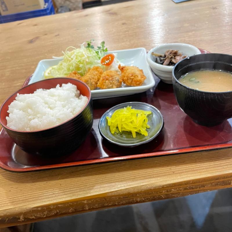 カキフライ定食(花こばこ)