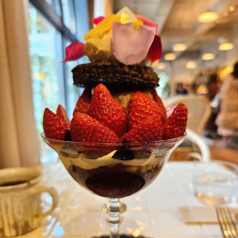 カカオといちごのパフェ(teal(ティール))