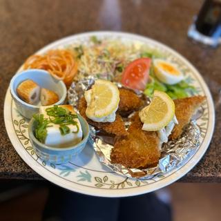 白身魚フライランチ(喫茶小山)