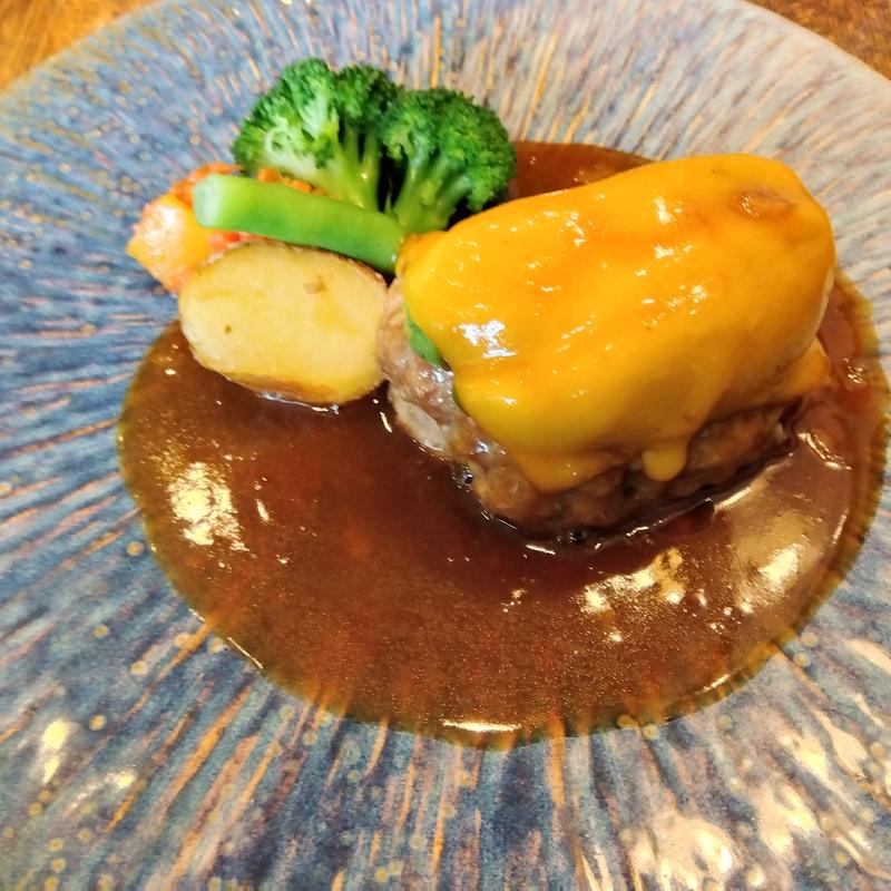 アボカドチーズハンバーグ(俺のハンバーグ 渡なべ)