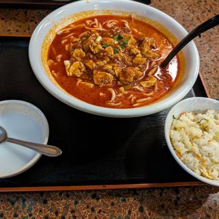麻婆担々麺と炒飯(中国四川料理 天然居)