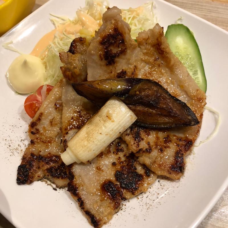 名物レンブラント豚富士盛り定食(富士山の頂きます)