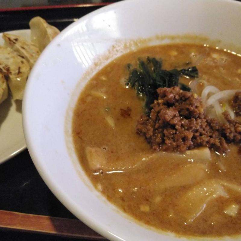 担々麺(中信会館 龍胆 （リュウタン）)