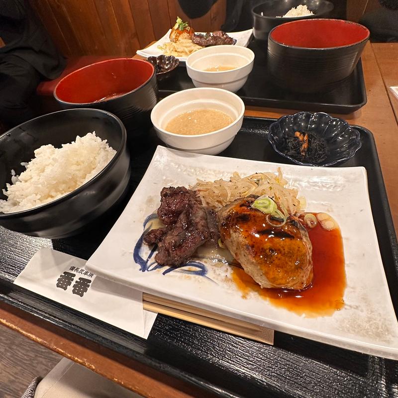 豚ハラミ&豚バーグ(日本橋 ばんばん)