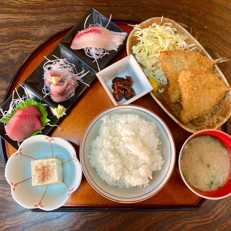 ミックスフライ三点刺身定食(つきじ)