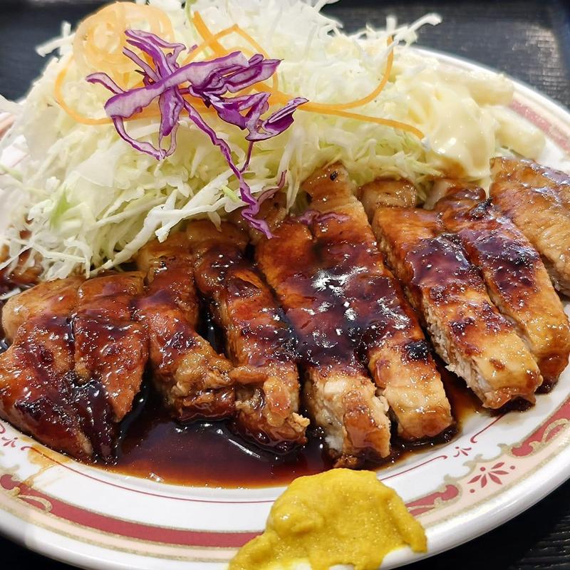 ポークソテー定食(若奴食堂 )