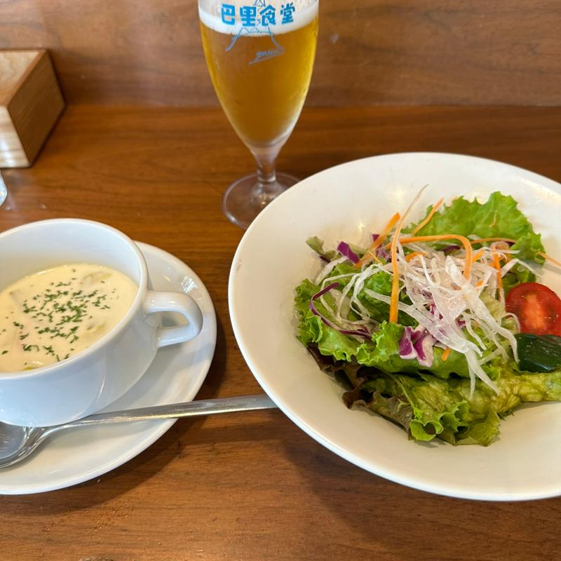 ランチ サラダとスープ(巴里食堂 大手町店 （パリショクドウ）)