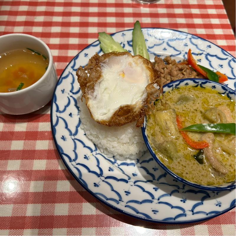 ガパオとグリーンカレーのセット(サイアムオーキッド　豊洲センタービル店)