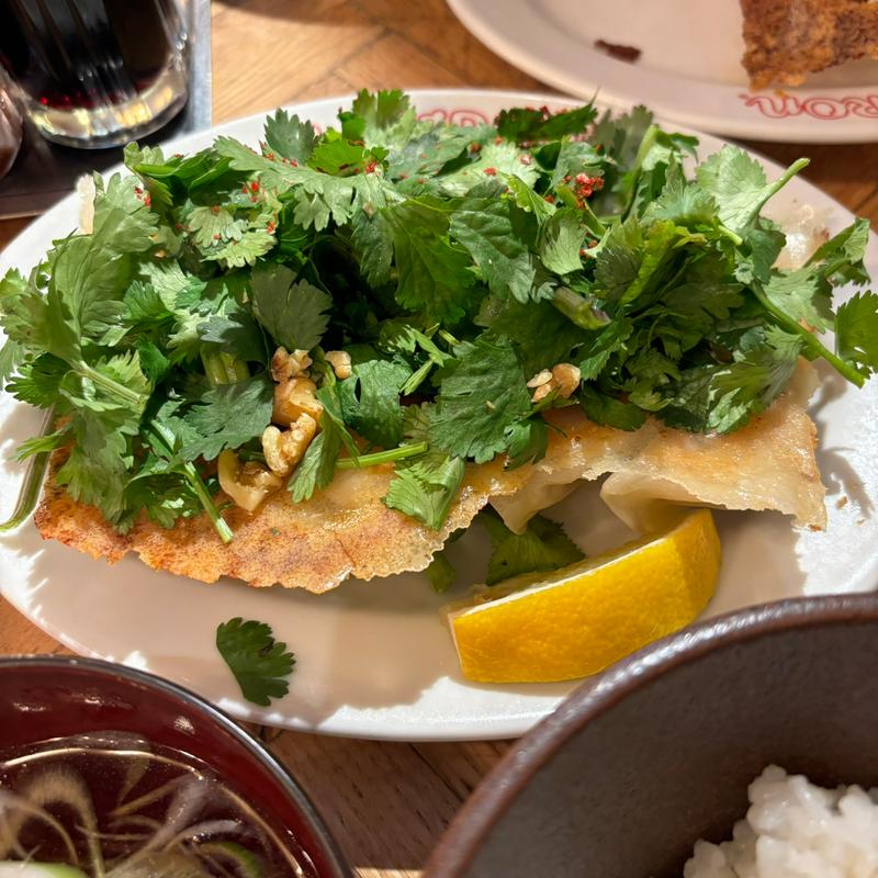 パクチー餃子(餃子といえば 芭莉龍)