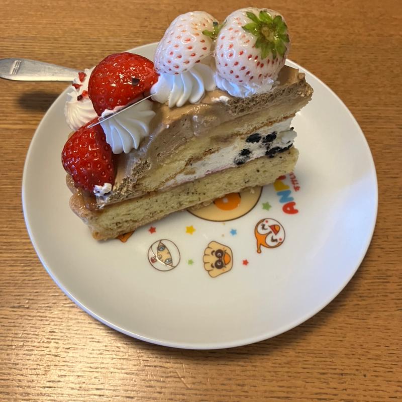 白いちごとあまおうのアールグレイクリームタルト(ラ・メゾン アンソレイユターブル シャポー船橋店)