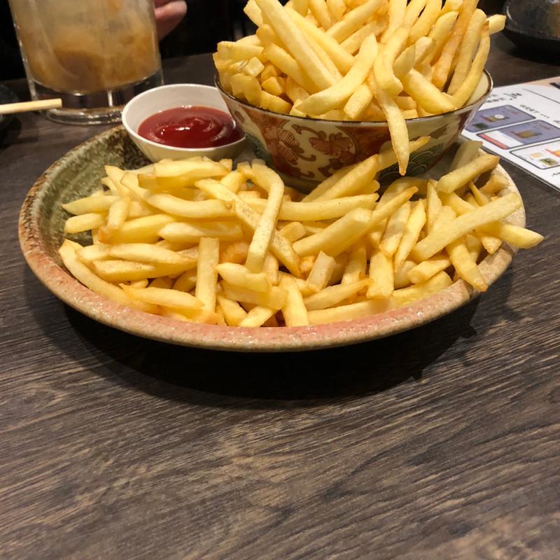 [バカ盛]ポテトフライ(やきとん筑前屋 中野店)
