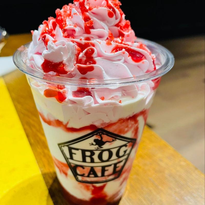 ミルクシェーク　ストロベリー(フロッグカフェ)