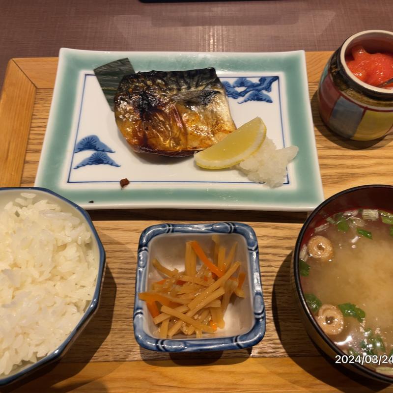 塩サバ定食(どんぶり居酒屋 喜水丸 KITTE博多店)