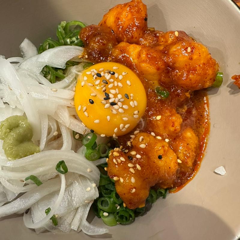 ホルモン丼(でりかおんどる 1号店(本店))