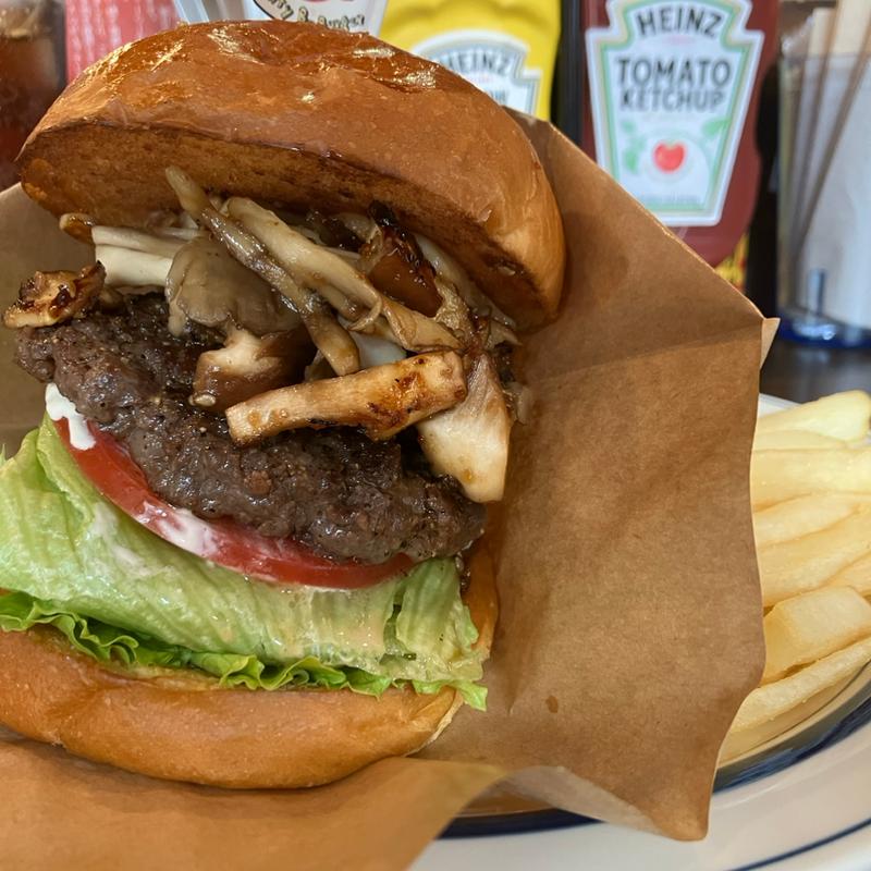 秋田きのこバーガー（秋田牛）(ノーティバイバーガー naughty by burger)