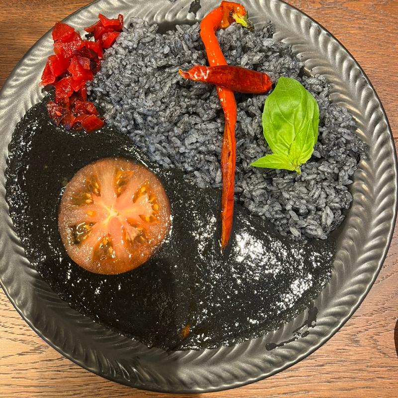 闇夜のカレー(ジブリパーク)