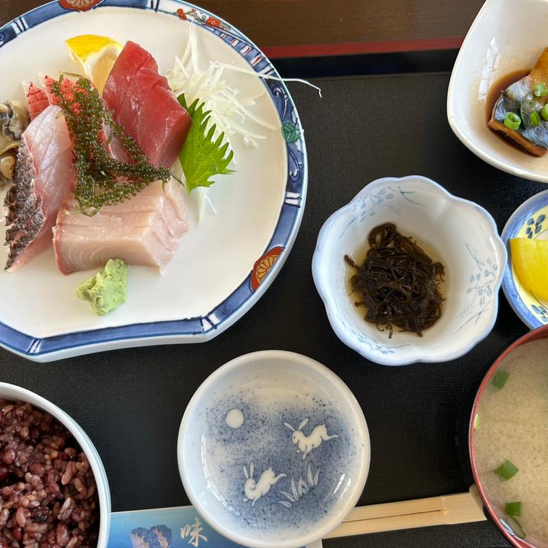 刺身定食(味華 （アジケー【旧店名】すず丸）)