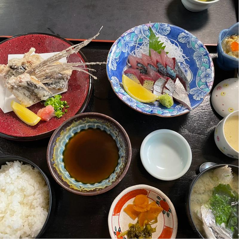 首折れサバ定食(お食事処 潮騒 （オショクジドコロシオサイ）)