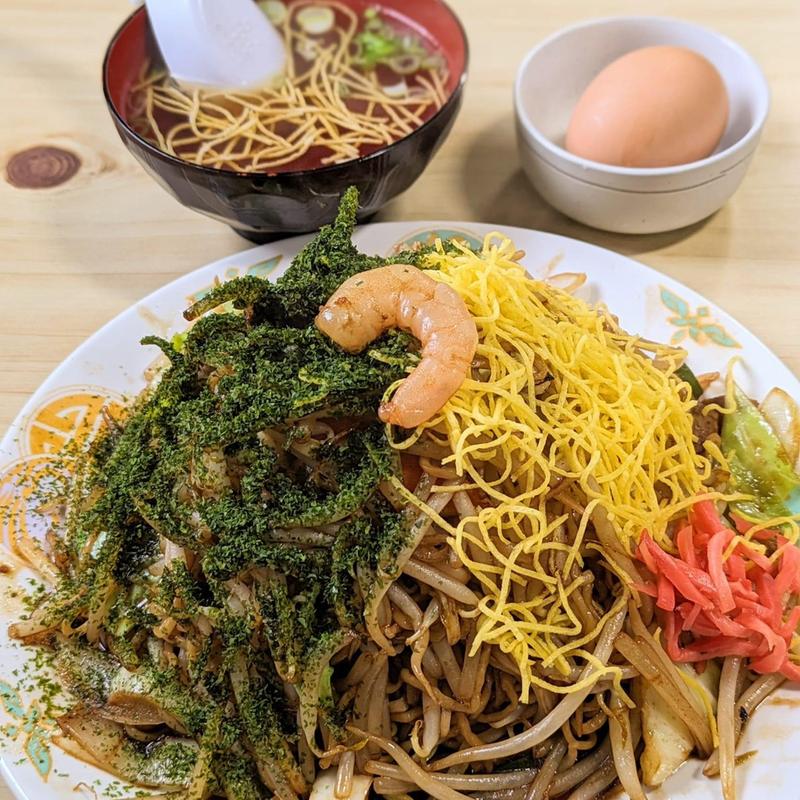 焼きそば ラジウム玉子(龍華食堂)