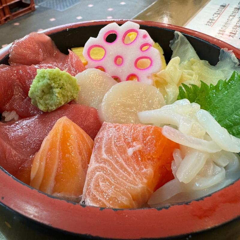 あおもり丼(丸青食堂 （まるあおしょくどう）)