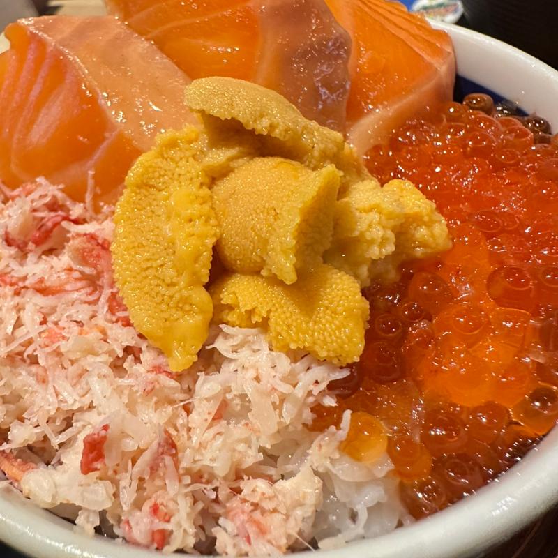 (札幌海鮮丼専門店 すしどんぶり)
