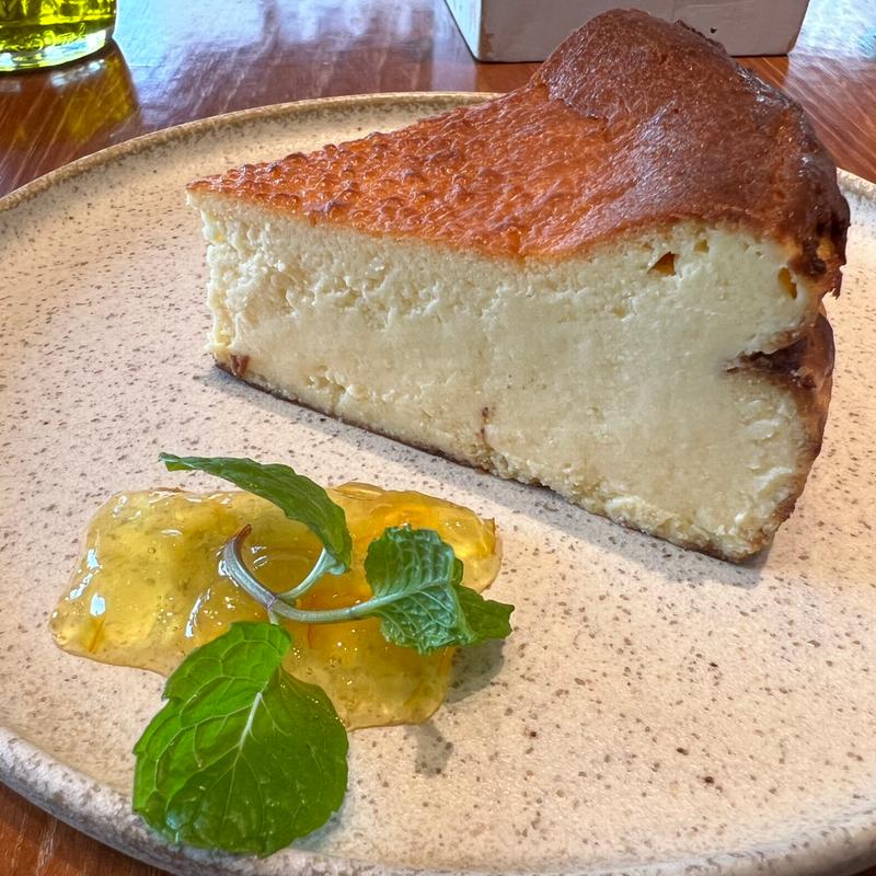 バスクチーズケーキ(Q CAFE by RoyalGardenCafe)