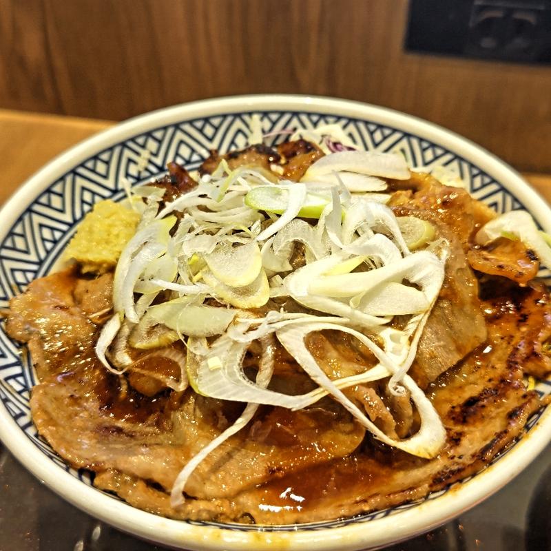 豚肩ロース生姜丼(吉野家 港南台店)