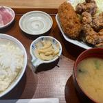 鶏の唐揚げ定食(都民酒場魚金 神保町店)