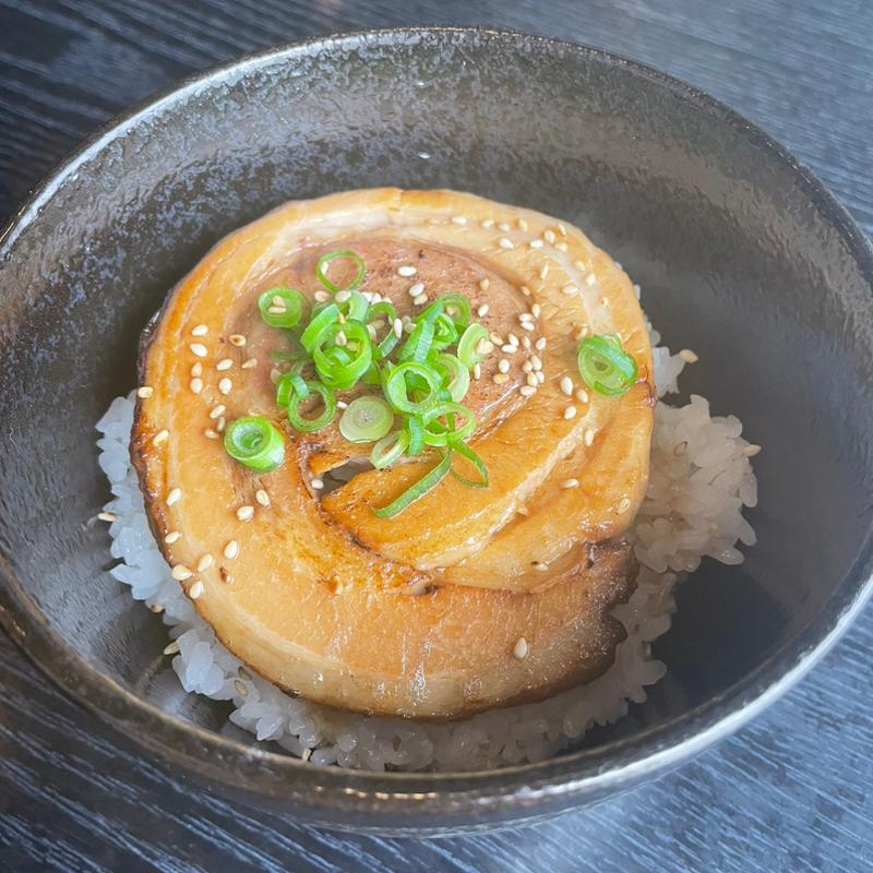 チャーシュー丼(炎 （ホムラ）)