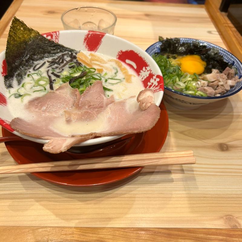 白豚骨(熟成豚骨ラーメン 豚骨麺屋一番軒 一番軒 総本家)