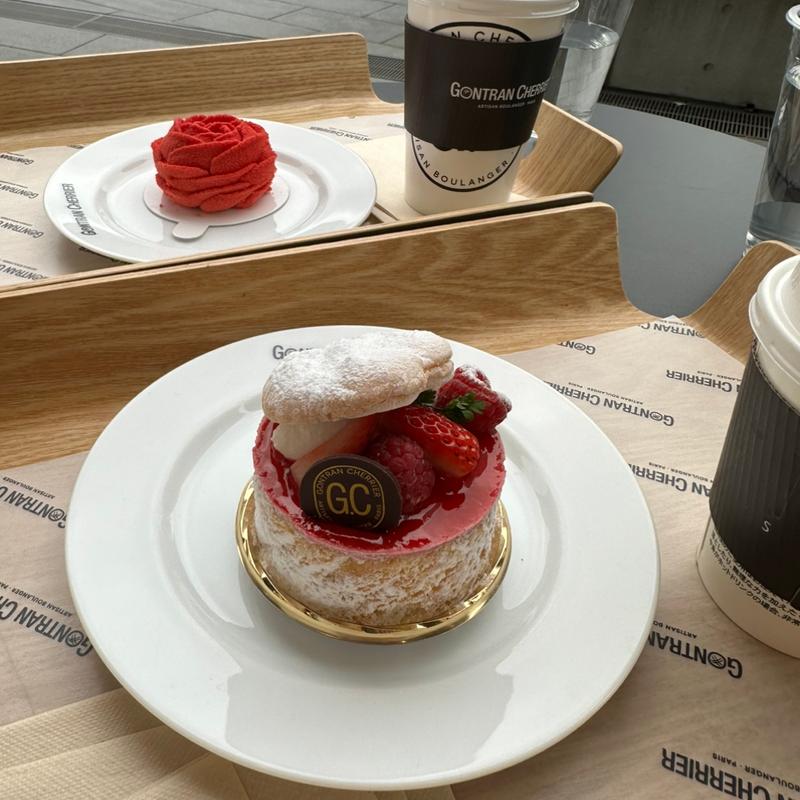 シャルロットルージュ(ゴントランシェリエ 東京青山店)