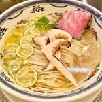 神山すだちの松茸塩らぁ麺(MENSHO)