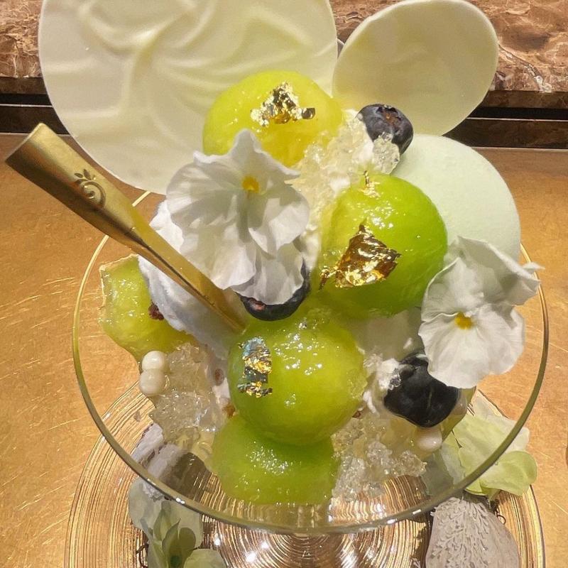 プレミアムパフェ メルティーメロン(Pâtisserie & Chocolat Bar DEL’IMMO)